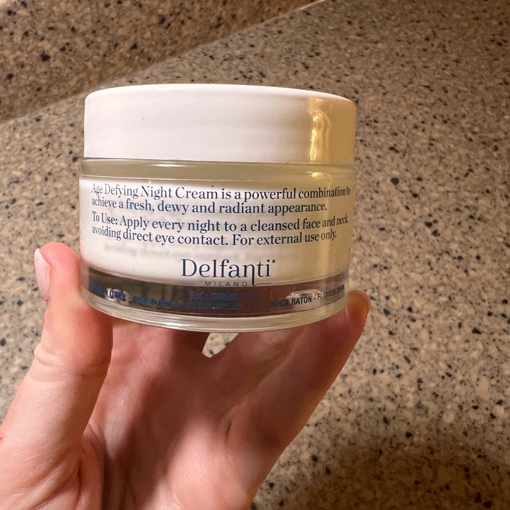 Hyaluronic Acid Night Cream - White - Picture 2 of 5